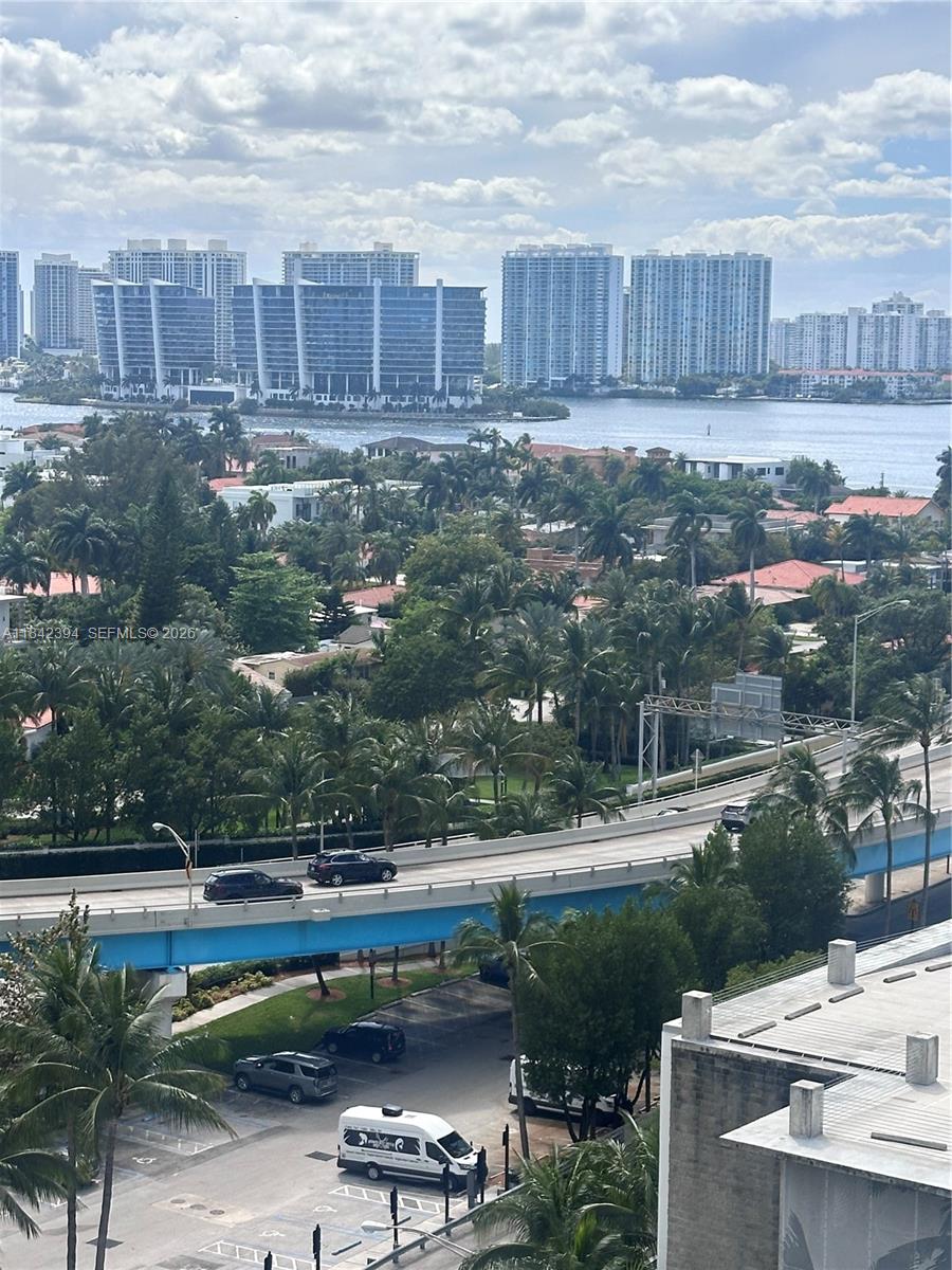 THE AVENTURA BEACH CLUB C - Residential