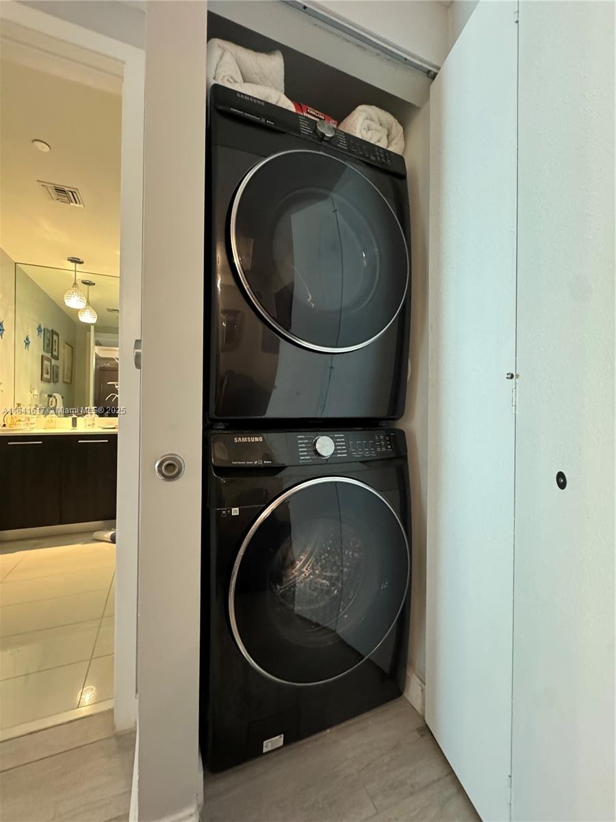 BRICKELL HEIGHTS WEST CON - Residential Lease
