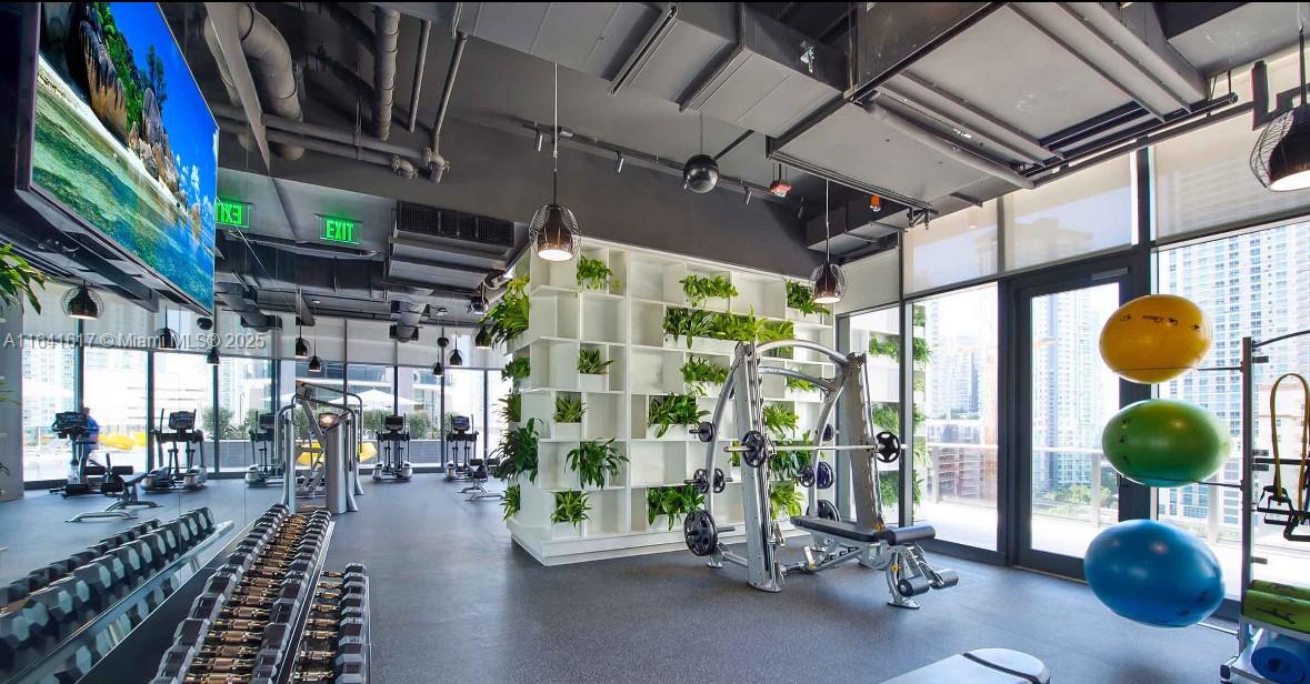 BRICKELL HEIGHTS WEST CON - Residential Lease