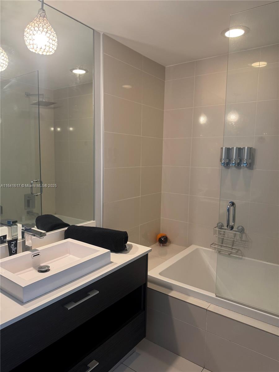 BRICKELL HEIGHTS WEST CON - Residential Lease