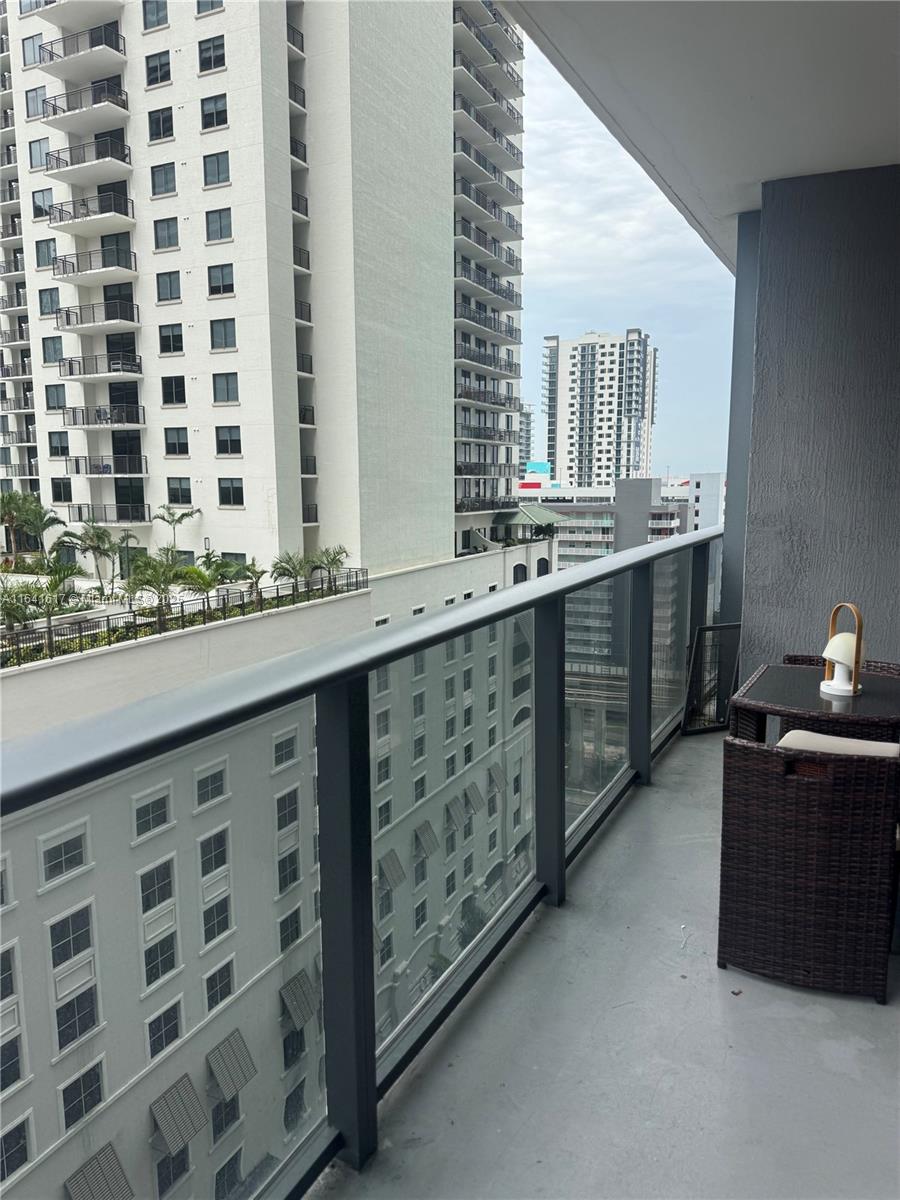 BRICKELL HEIGHTS WEST CON - Residential Lease