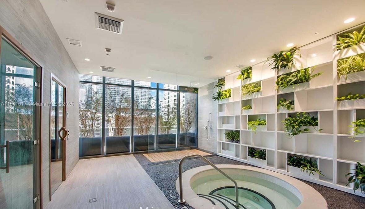 BRICKELL HEIGHTS WEST CON - Residential Lease