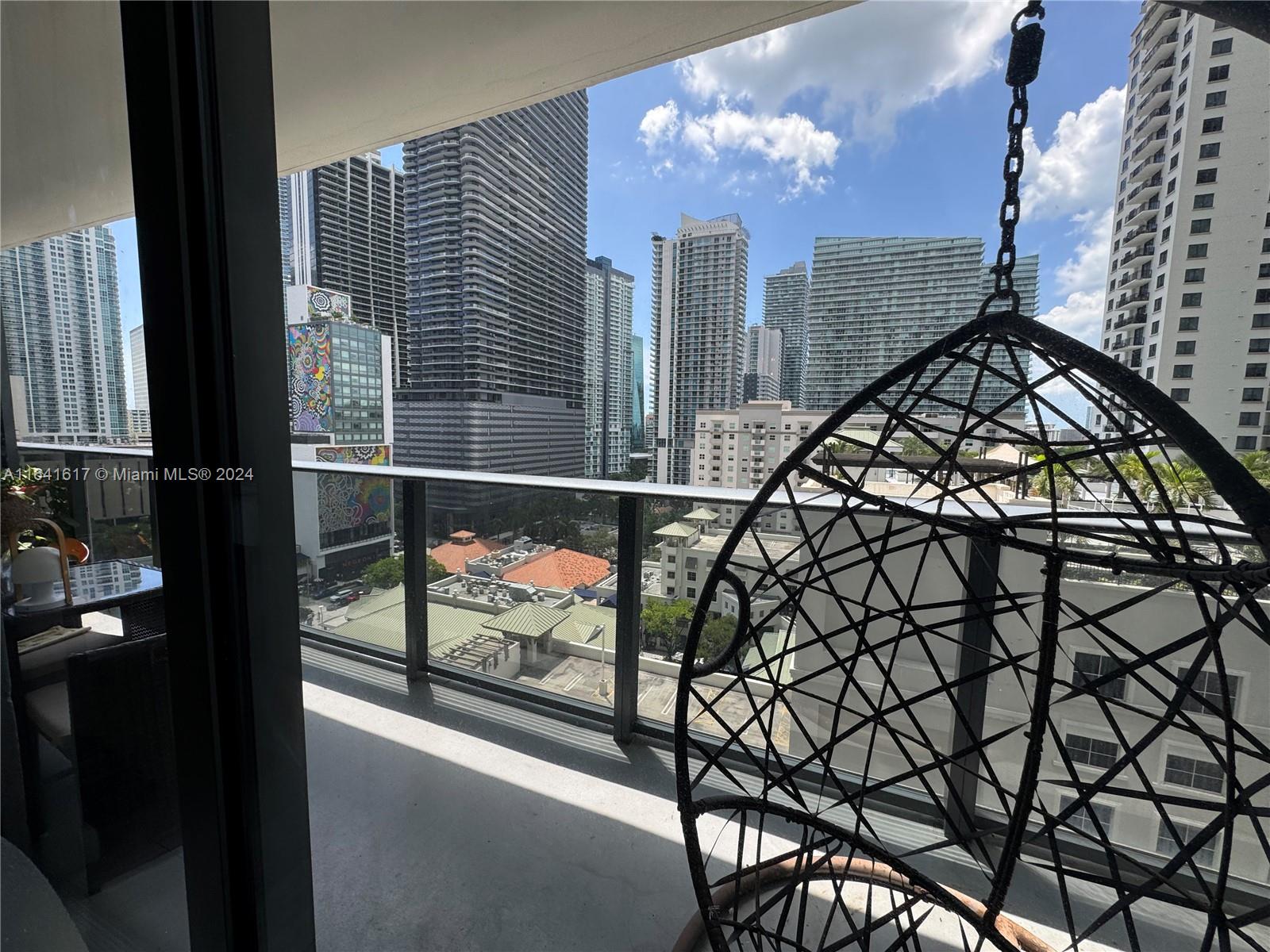 Rental Property at 55 Sw 9th St 1005, Miami, Broward County, Florida - Bedrooms: 1 
Bathrooms: 2  - $4,000 MO.