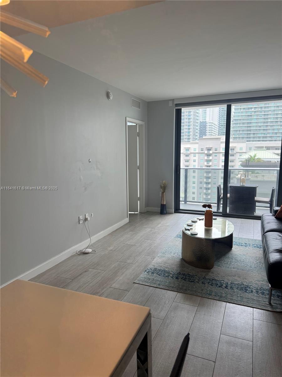 BRICKELL HEIGHTS WEST CON - Residential Lease