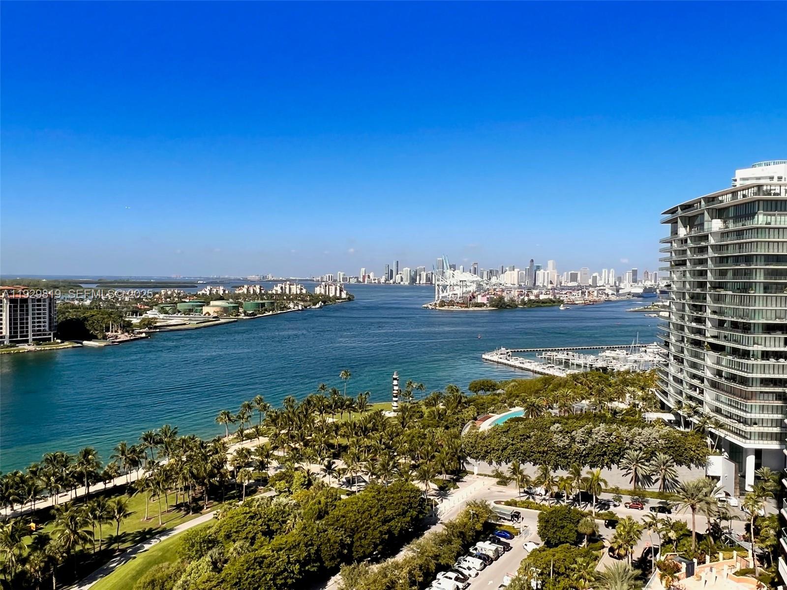 400 S Pointe Dr 2105