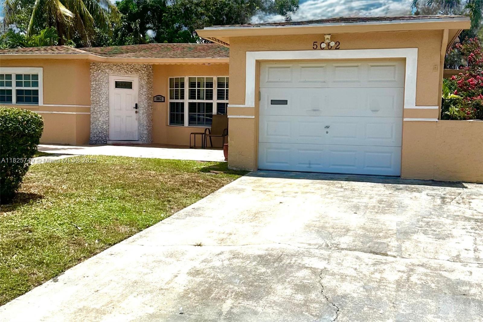 5062 NW 41st Pl