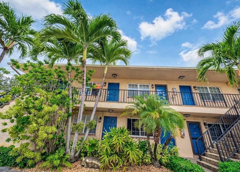 Photo of 1231 SE 1st St #9, Fort Lauderdale, FL 33301 (MLS # A12070171)
