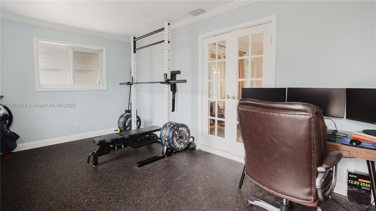 CENTRAL GOLF SEC OF HOLLY - Residential