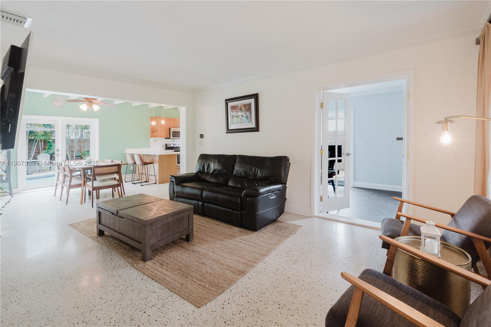 CENTRAL GOLF SEC OF HOLLY - Residential