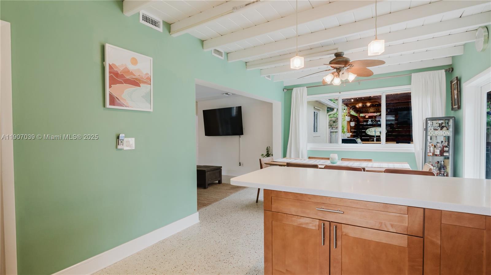 CENTRAL GOLF SEC OF HOLLY - Residential