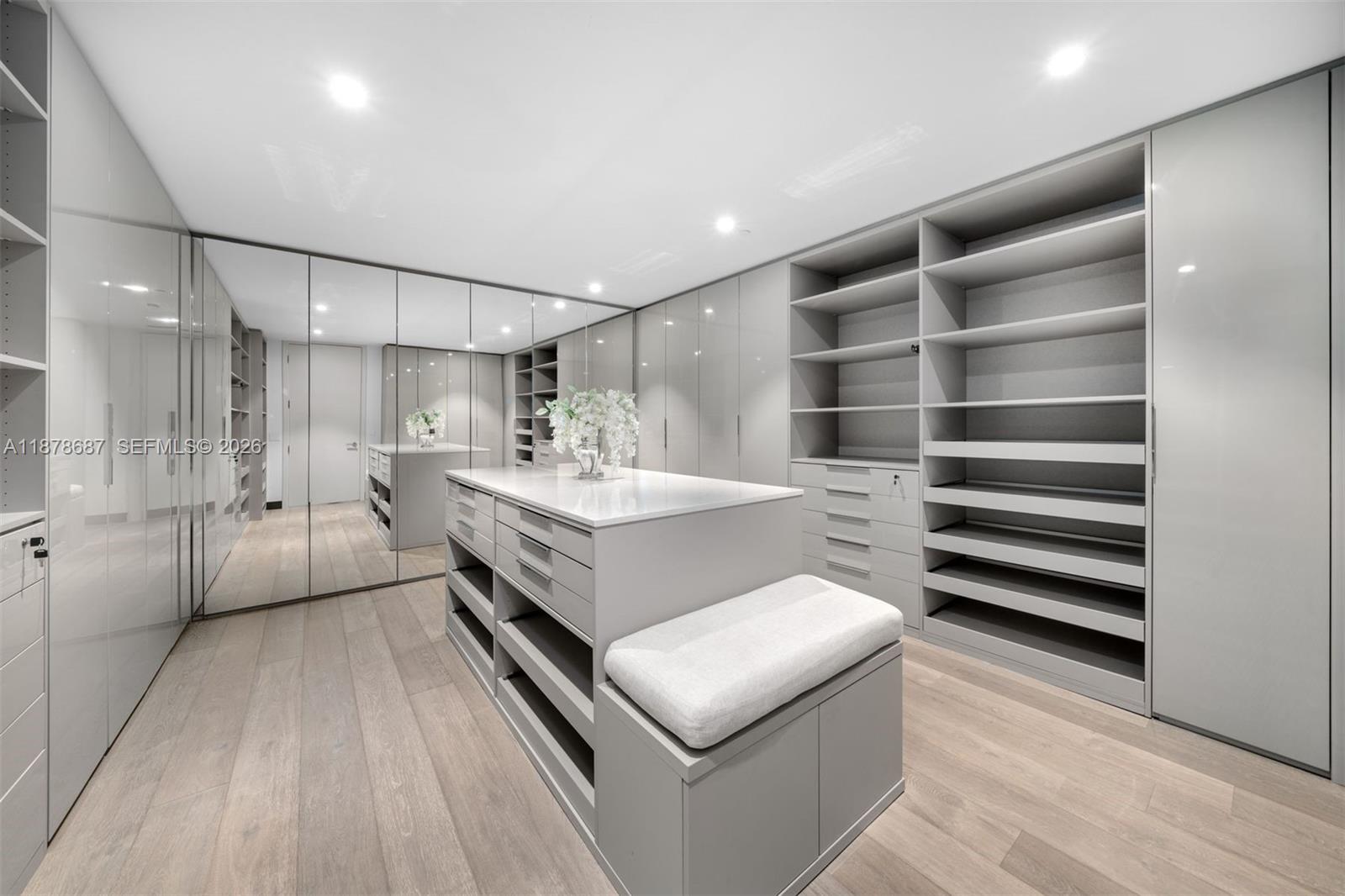 ALTOS DEL MAR NO. 5 - Residential