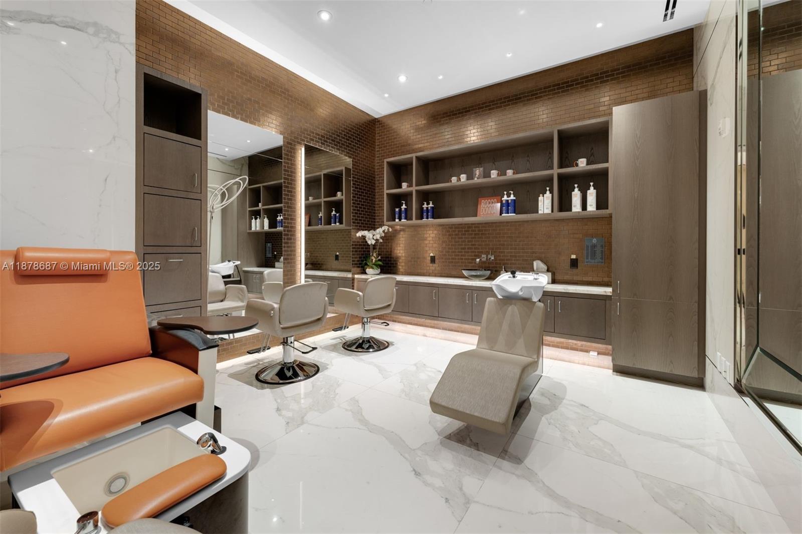 ALTOS DEL MAR NO. 5 - Residential