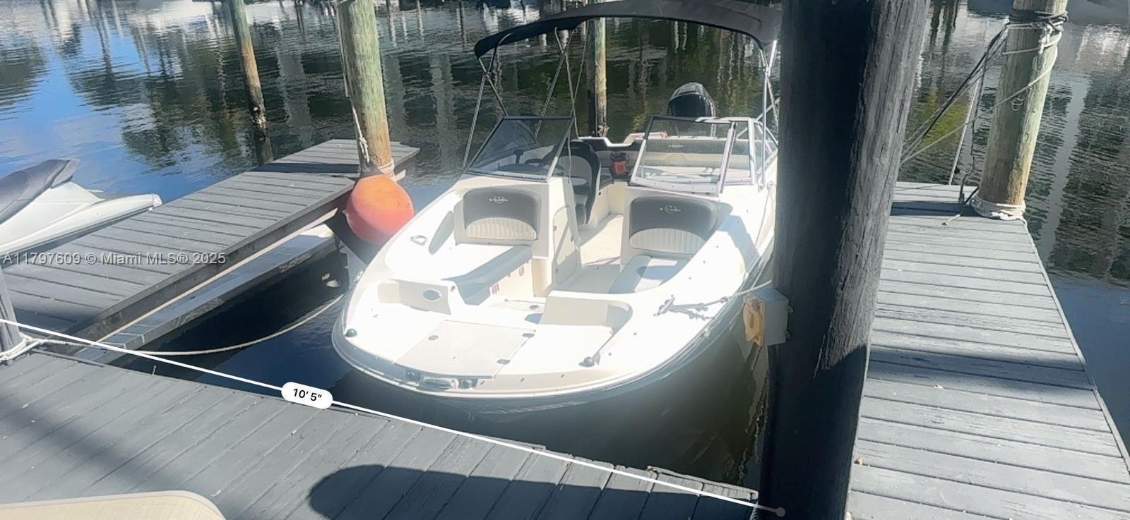 320 Hendricks Isle