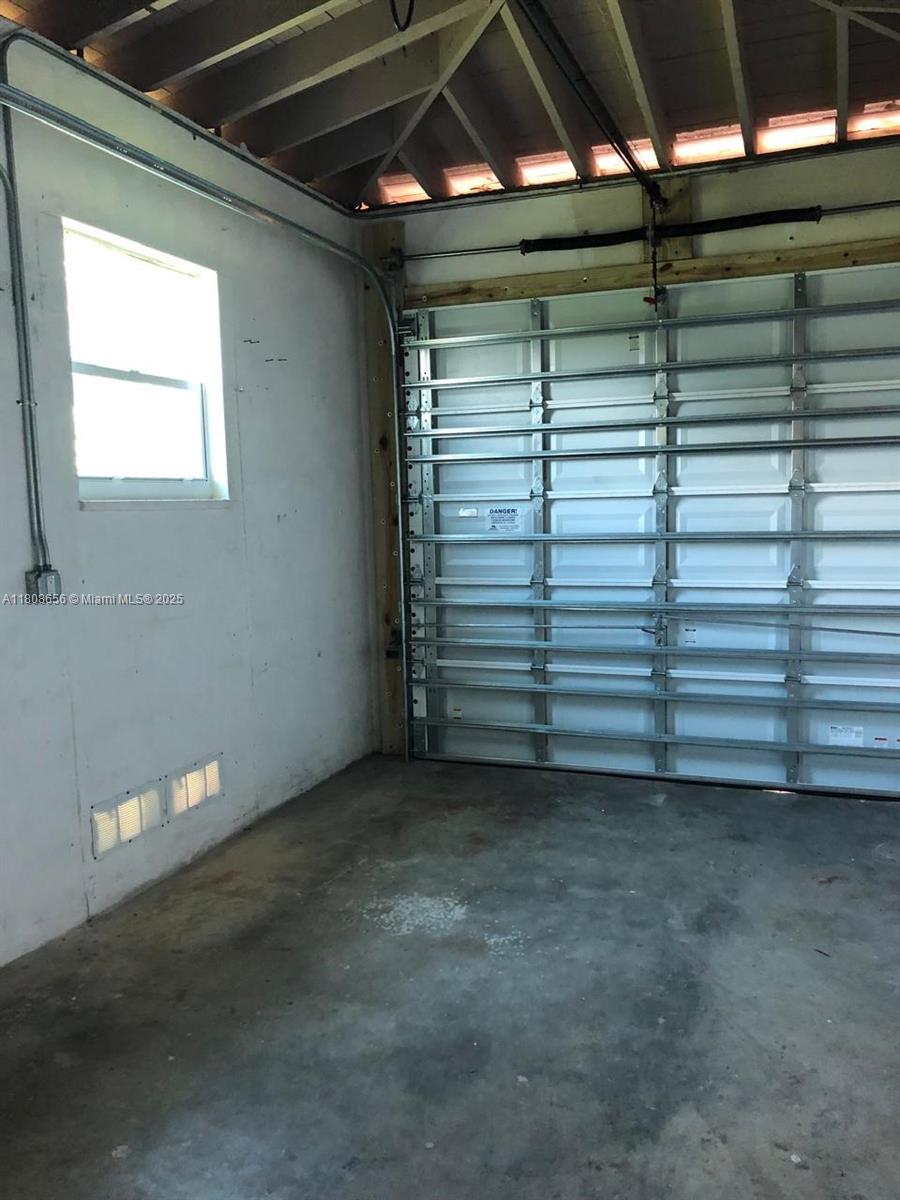 SUNSET TRAILS NO 2 - Residential Lease