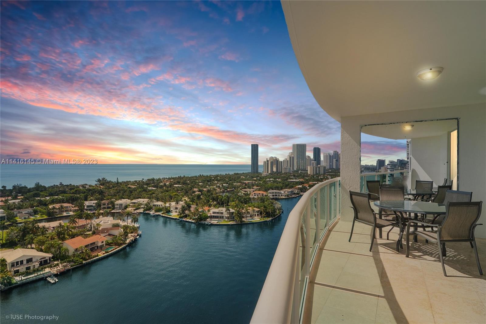 HAMPTONS SOUTH CONDO - Residential