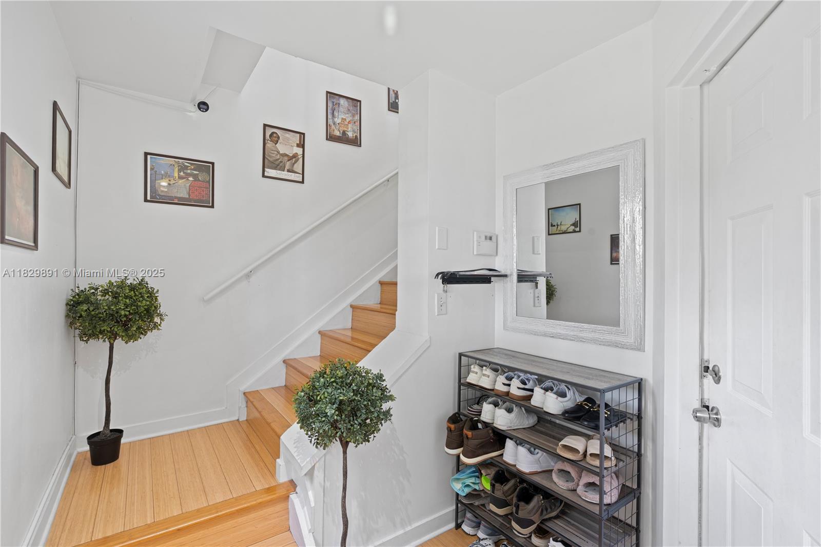2811 NE 185th St 804