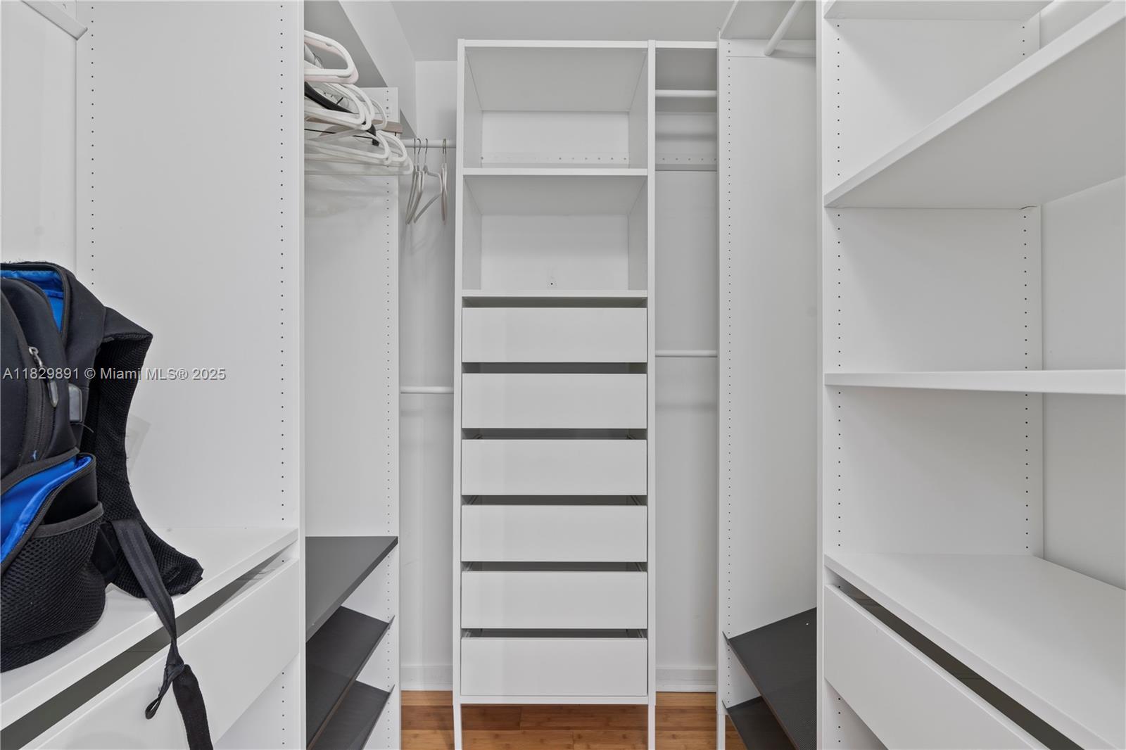 AVENTI AT AVENTURA CONDO - Residential