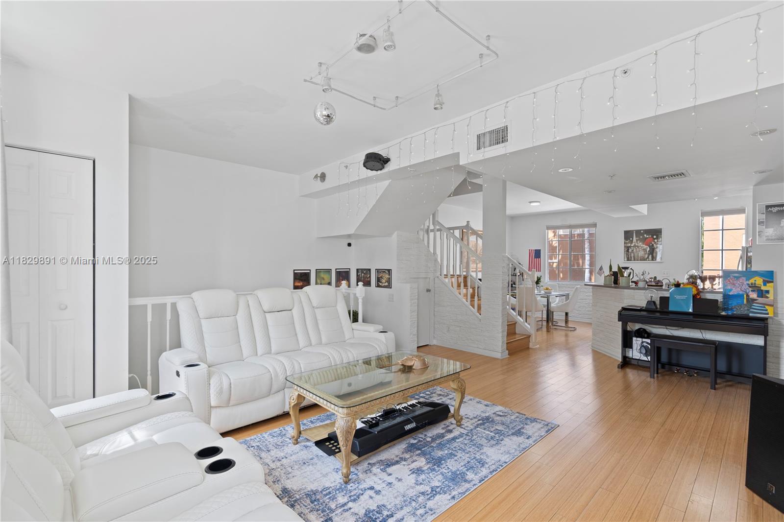 AVENTI AT AVENTURA CONDO - Residential