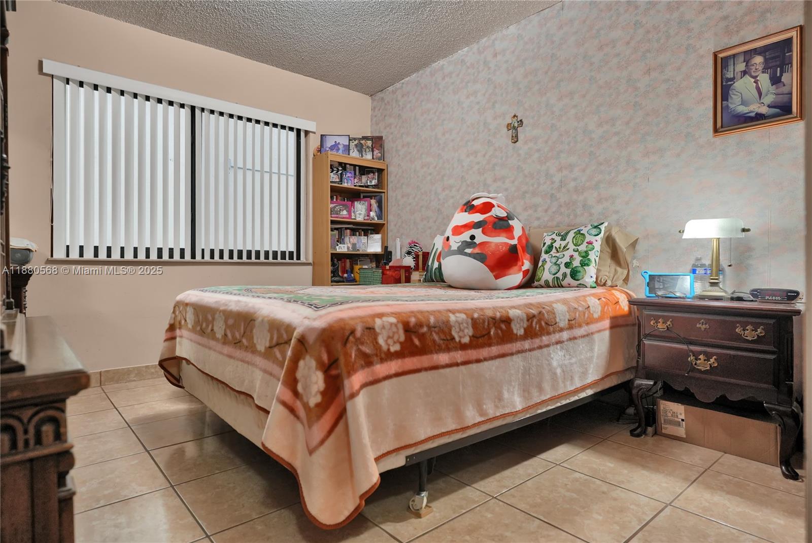 EL RELOJ VILLAS CONDO - Residential