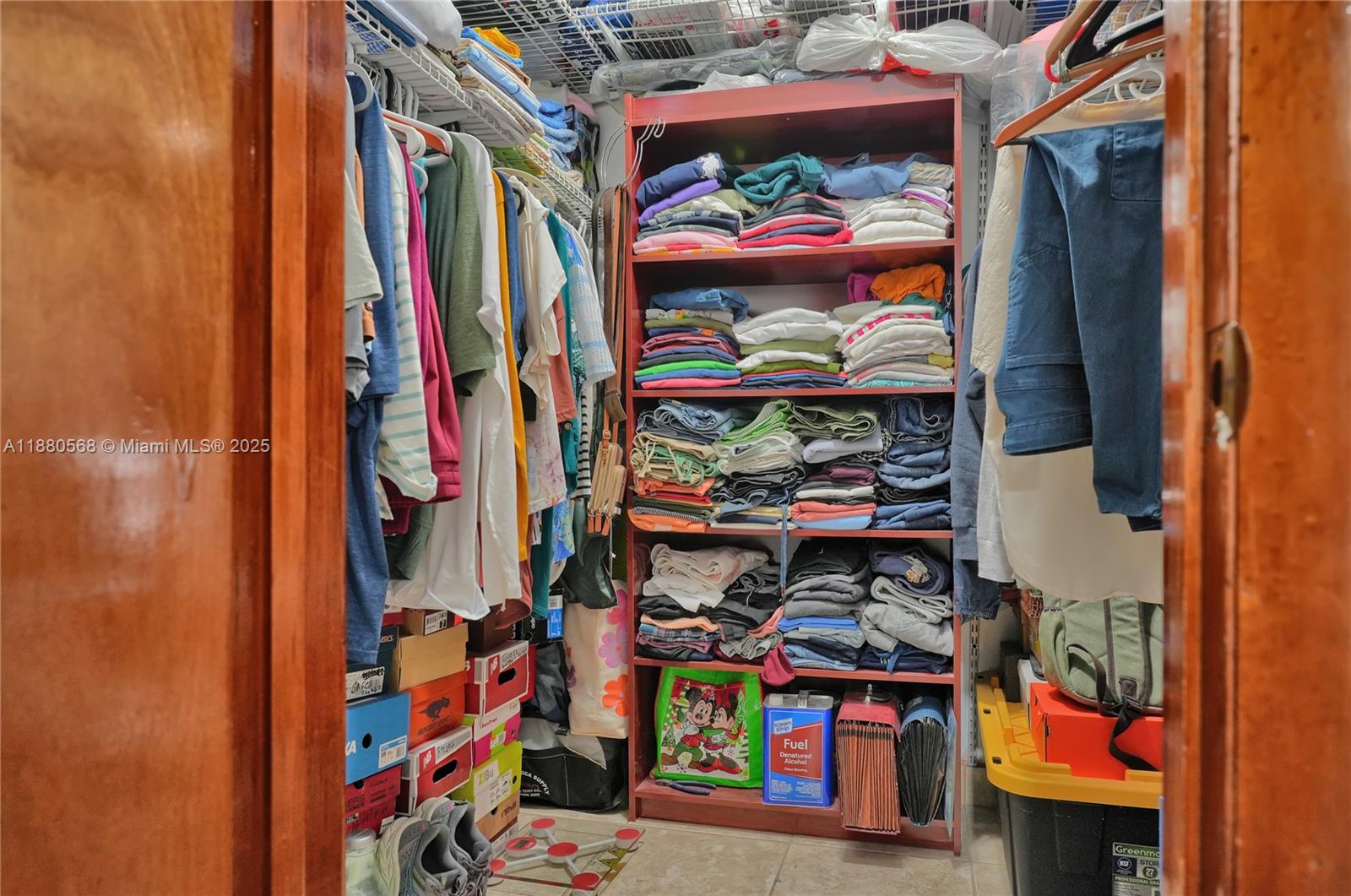 EL RELOJ VILLAS CONDO - Residential