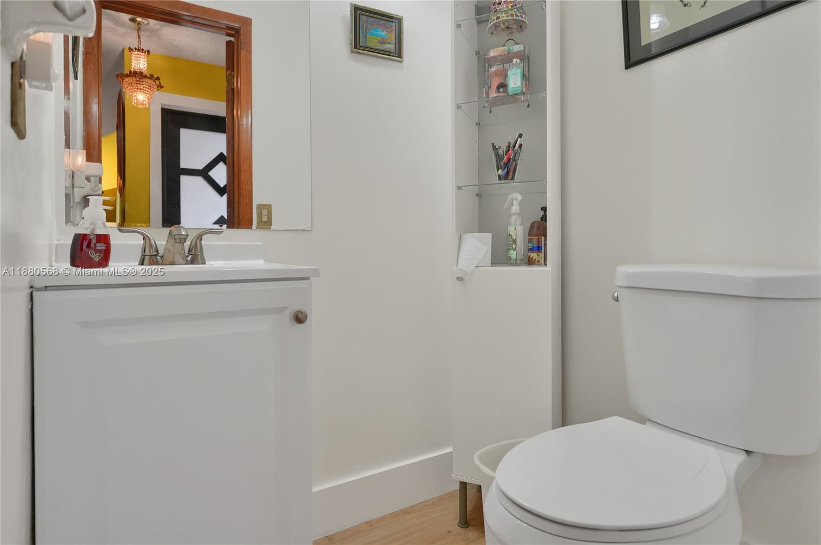 EL RELOJ VILLAS CONDO - Residential