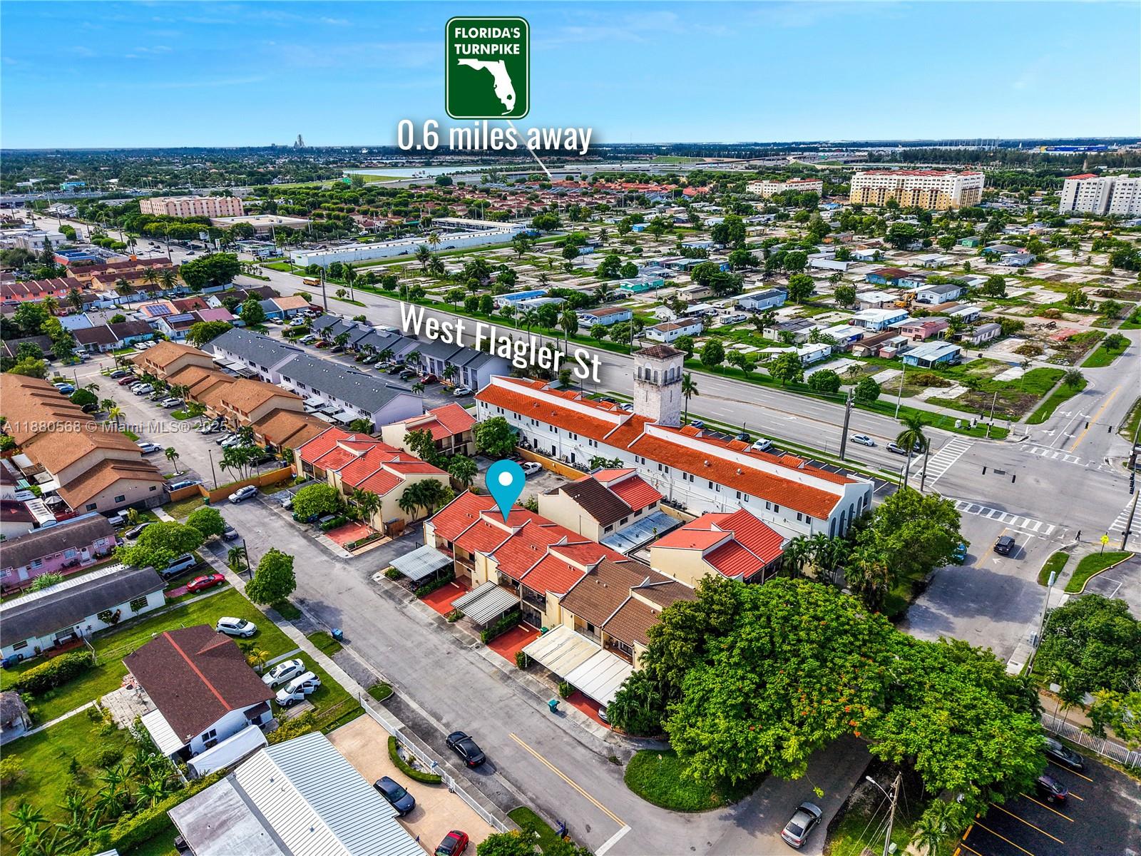 EL RELOJ VILLAS CONDO - Residential