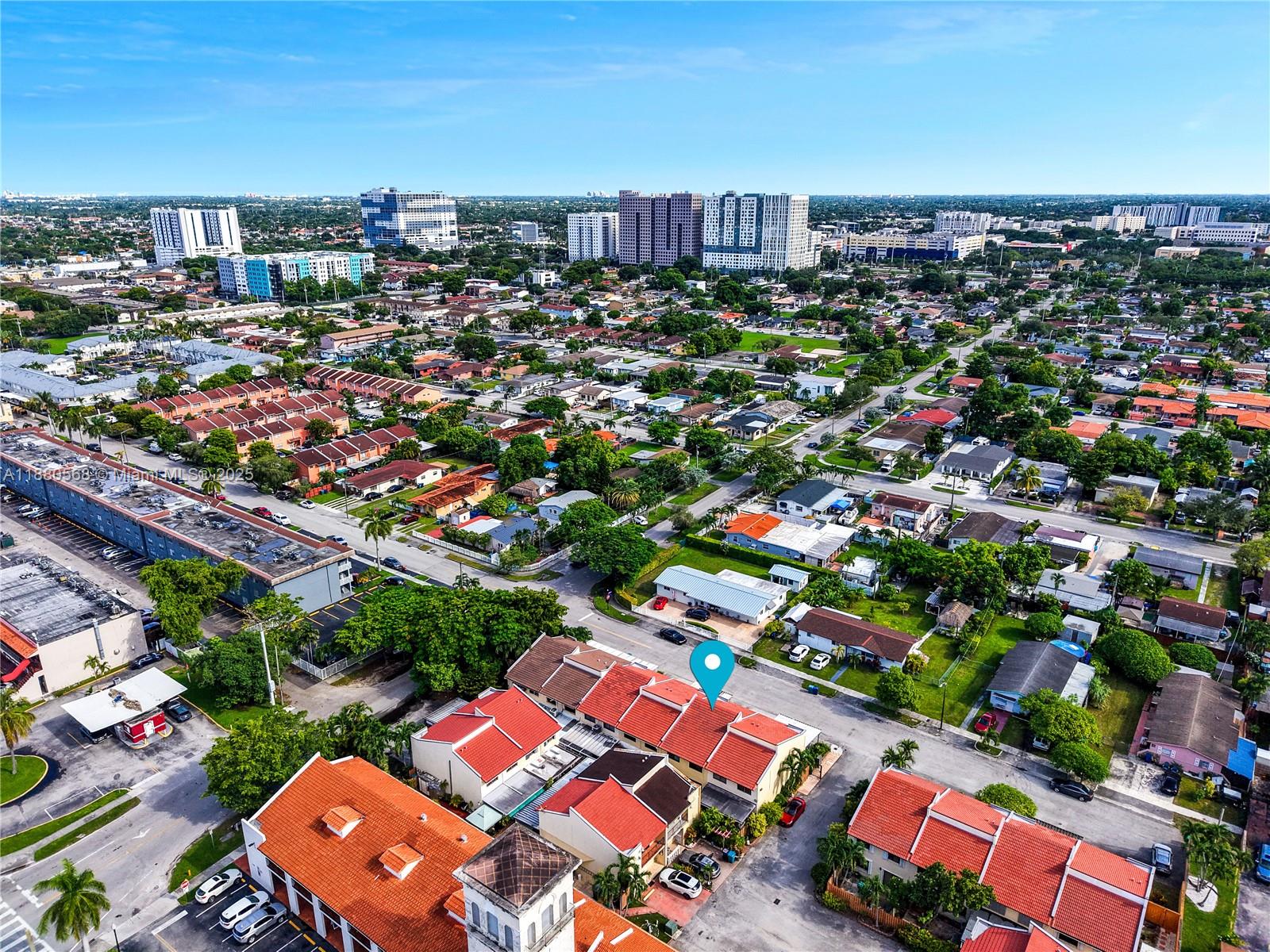 EL RELOJ VILLAS CONDO - Residential