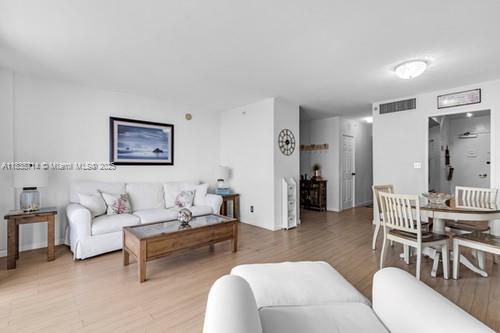 9195 Collins Ave 1006
