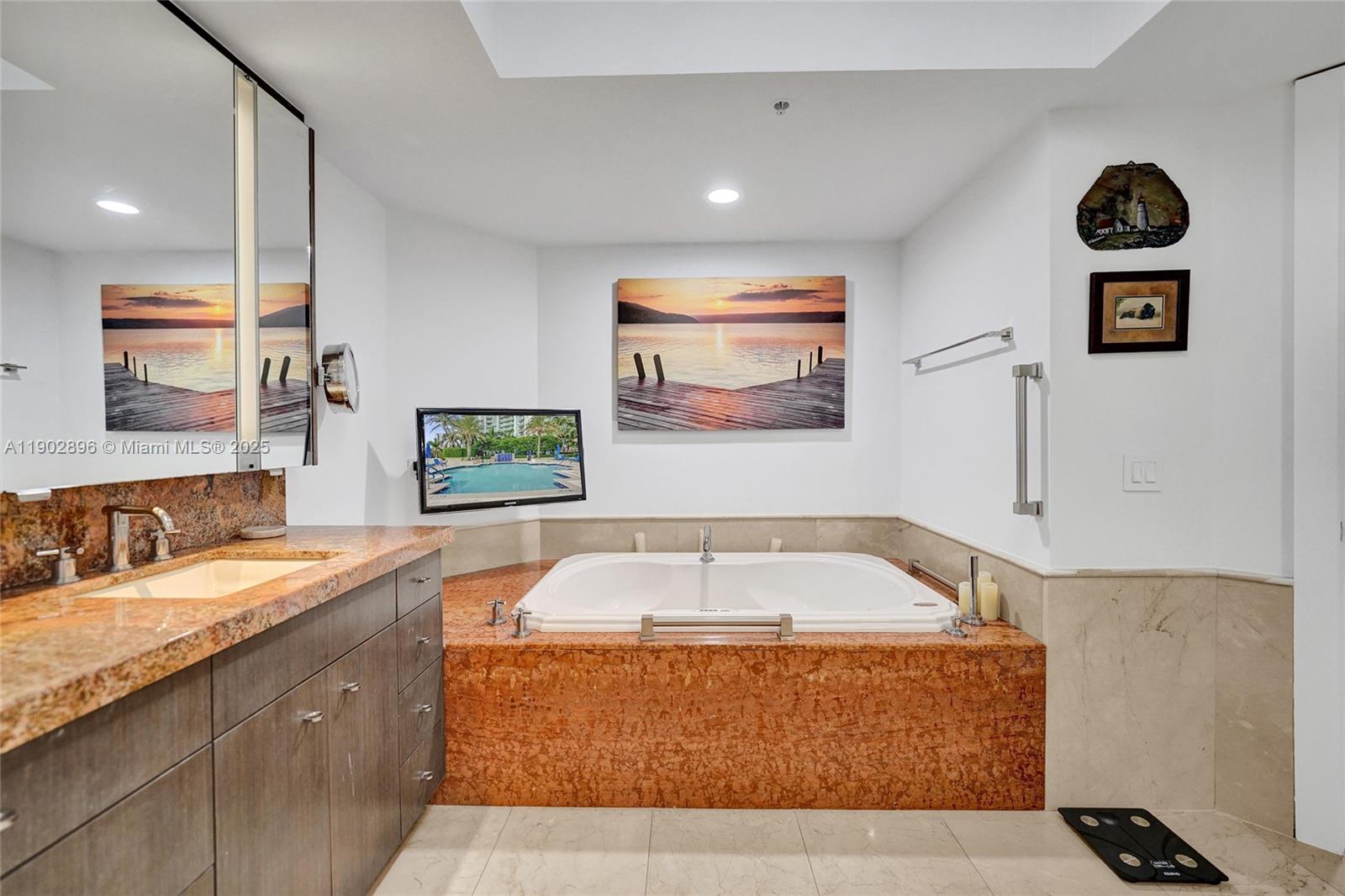 LAS OLAS GRAND CONDO - Residential