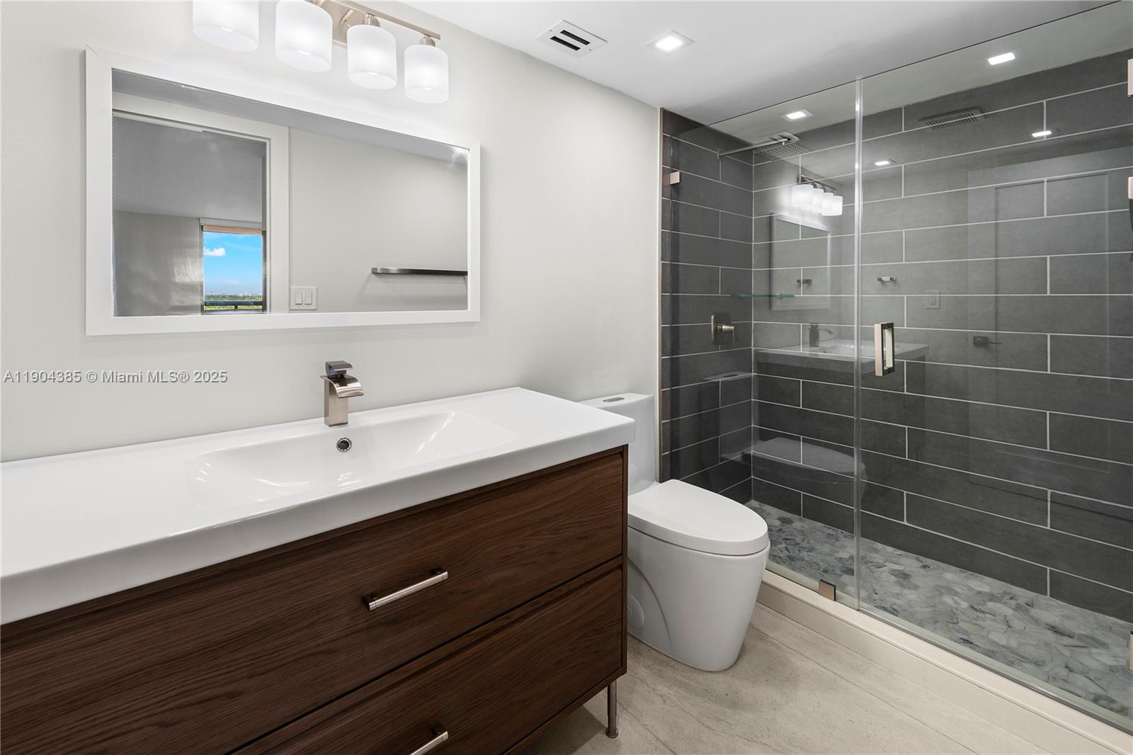 CLUB ATLANTIS CONDO - Residential Lease