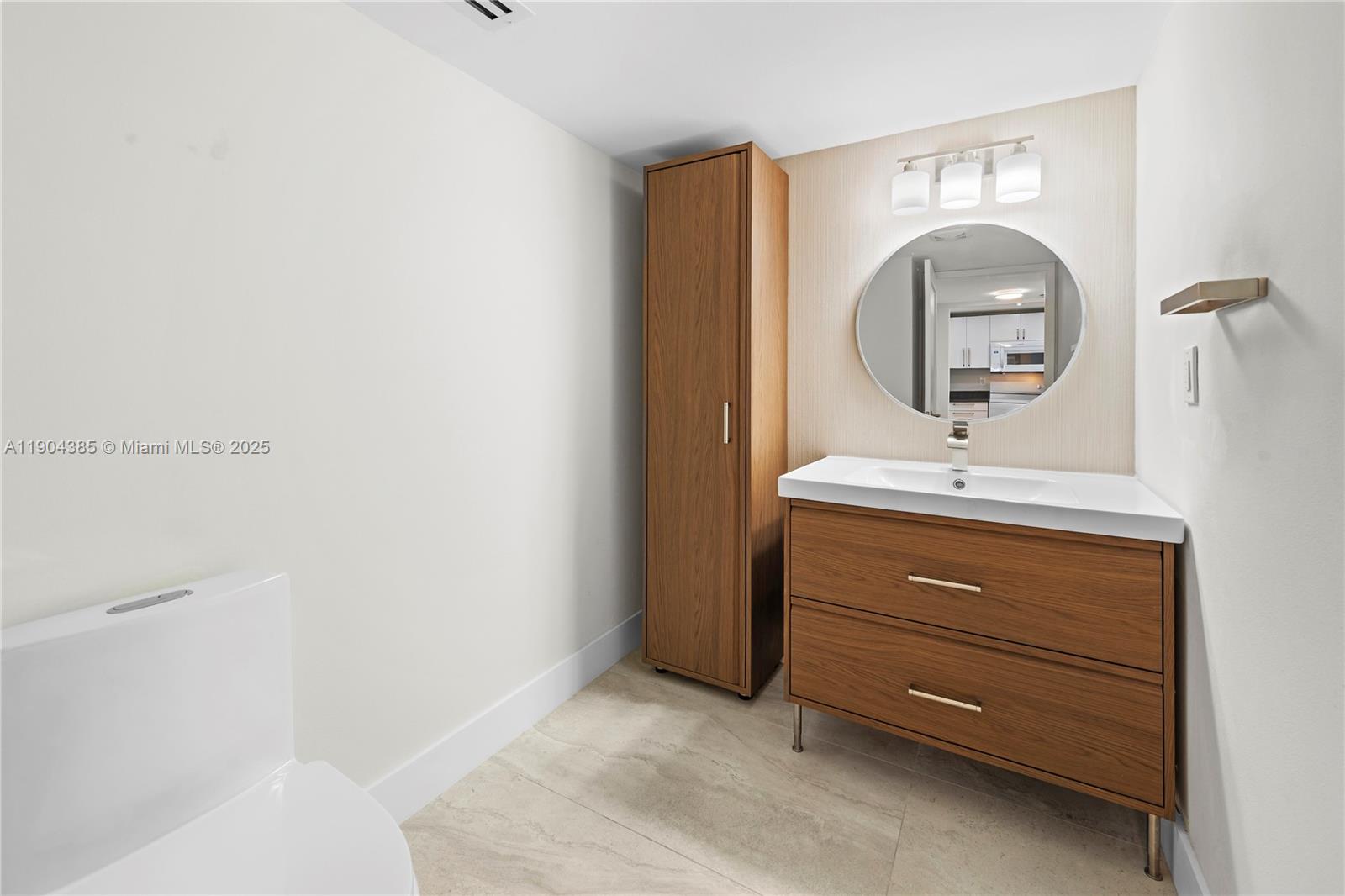 CLUB ATLANTIS CONDO - Residential Lease