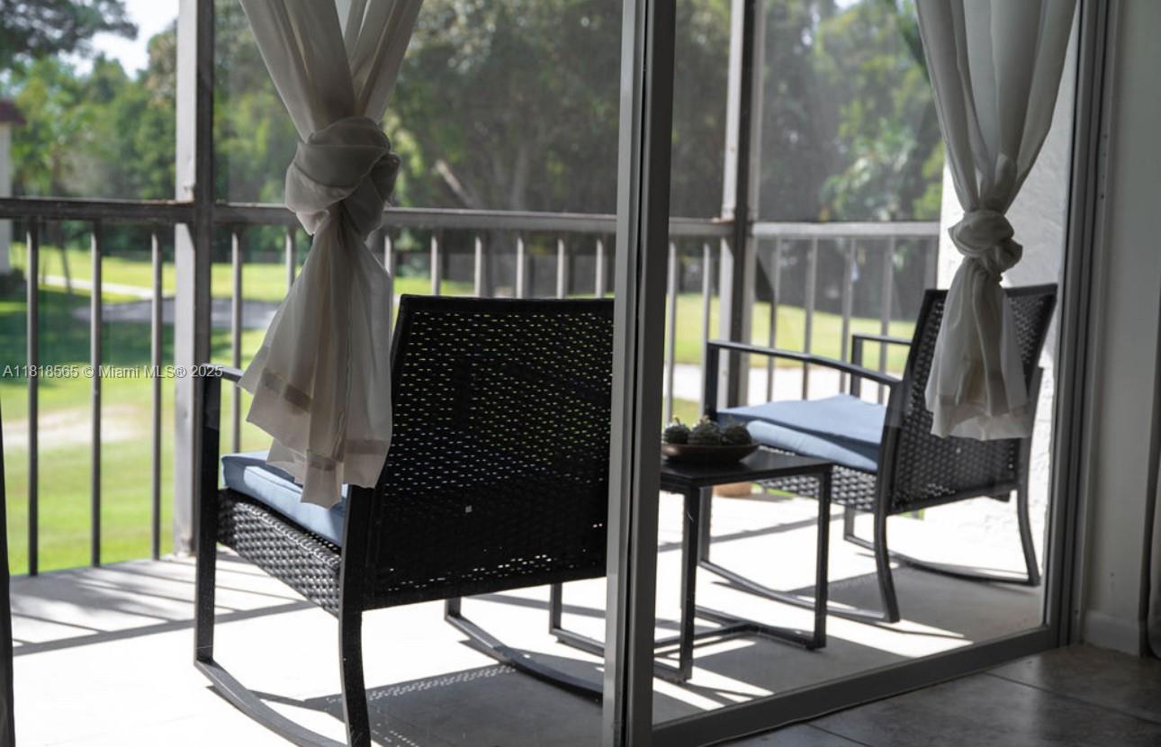 HOLLYBROOK GOLF AND - Residential Lease