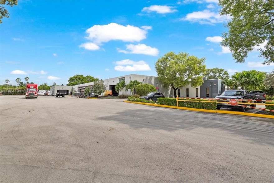 Prime Industrial Space for Lease – 2775 NW 63rd Ct, Fort Lauderdale, FL 33309. Discover a highly functional ±30,000-40,000SF industrial warehouse offering flexible configurations and divisible options to meet your business needs. Located in the heart of Fort Lauderdale’s sought-after industrial corridor, this property provides easy access to I-95, Florida Turnpike, and Fort Lauderdale Executive Airport, ensuring seamless connectivity for logistics, distribution, or manufacturing. Clear ceiling height: ±14-16 ft, Dock-high and grade-level doors. ideal for warehouse, light manufacturing, or distribution. Ample on-site parking for employees and visitors.Gross lease.
Position your business for success in this strategic, high-traffic location with excellent visibility and accessibility.