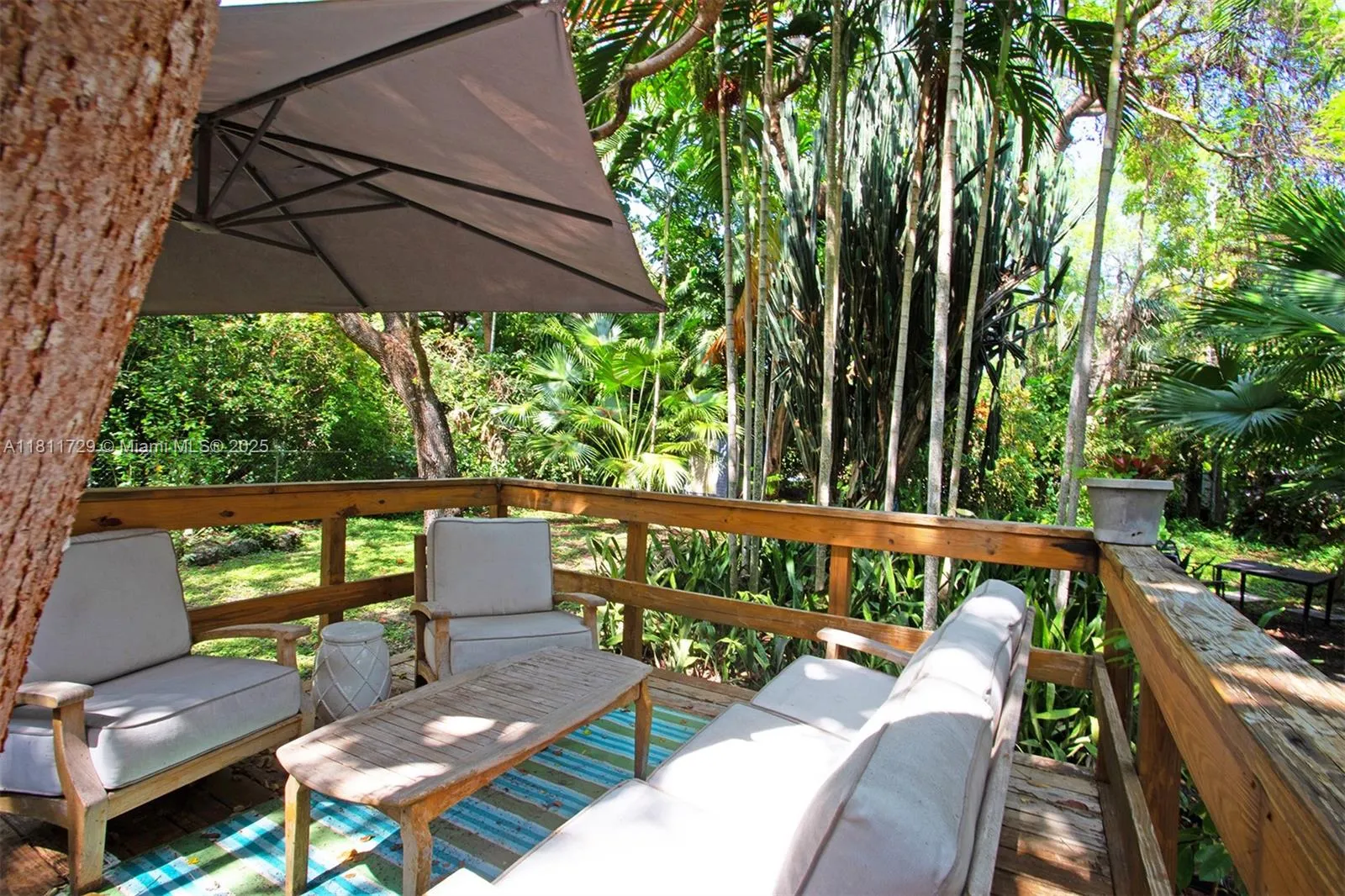 South Miami, Florida 33143, United States, 2 Bedrooms Bedrooms, ,1 BathroomBathrooms,Residential,Active,139851