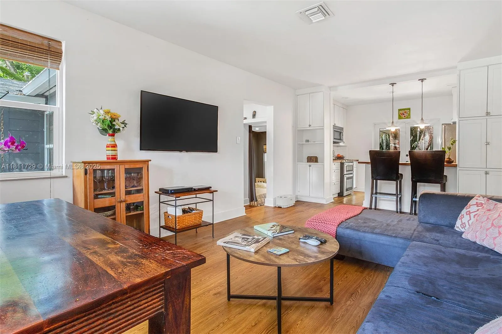 South Miami, Florida 33143, United States, 2 Bedrooms Bedrooms, ,1 BathroomBathrooms,Residential,Active,139851