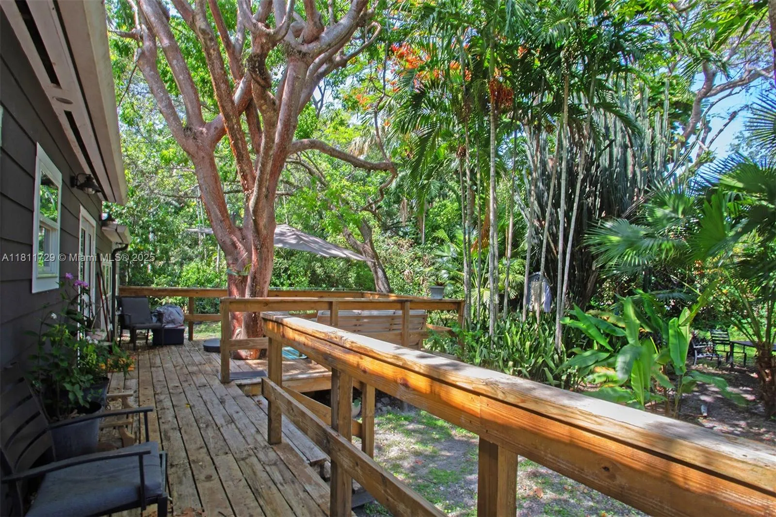 South Miami, Florida 33143, United States, 2 Bedrooms Bedrooms, ,1 BathroomBathrooms,Residential,Active,139851