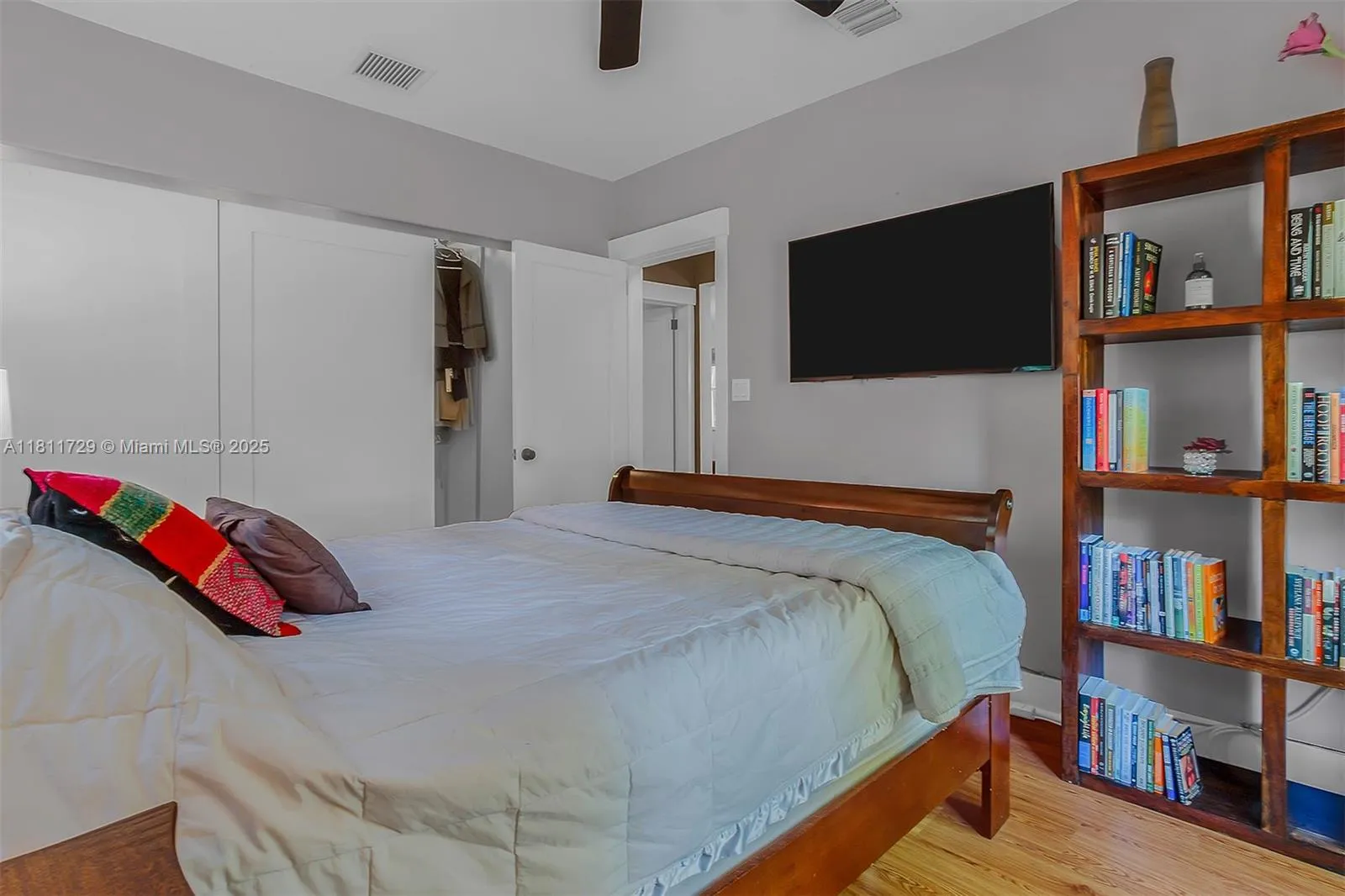 South Miami, Florida 33143, United States, 2 Bedrooms Bedrooms, ,1 BathroomBathrooms,Residential,Active,139851