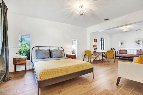 A home in El Portal