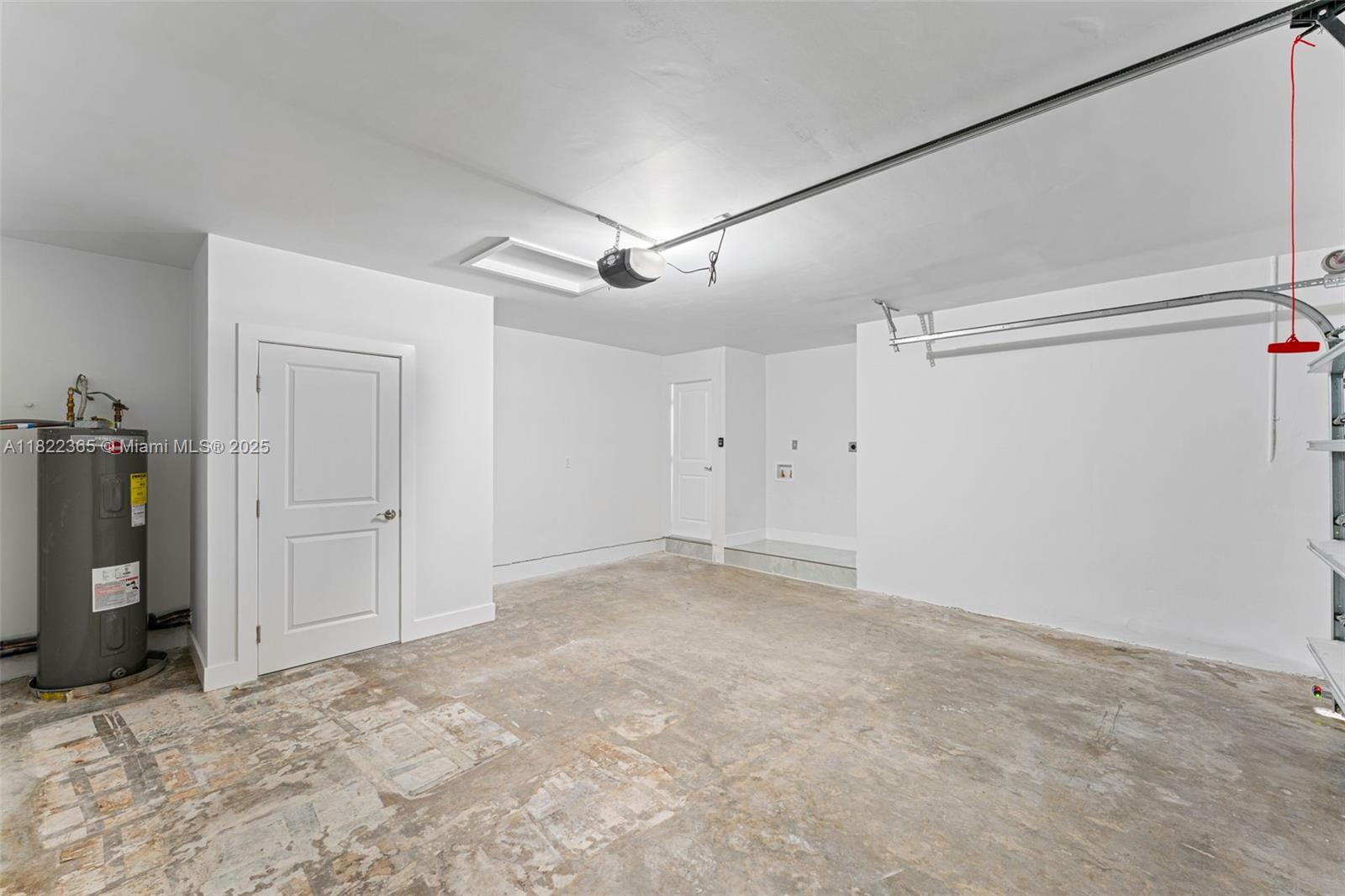 WEITZER HAMMOCKS HOMES SE - Residential Lease