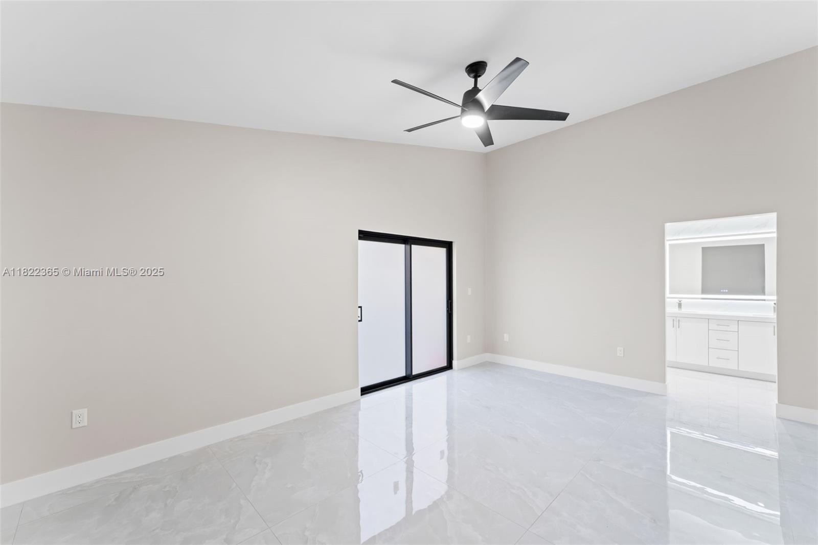 WEITZER HAMMOCKS HOMES SE - Residential Lease