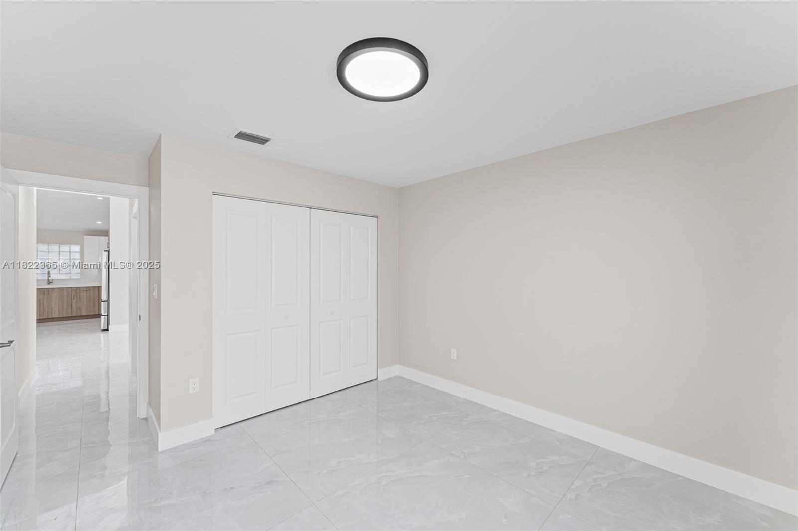 WEITZER HAMMOCKS HOMES SE - Residential Lease