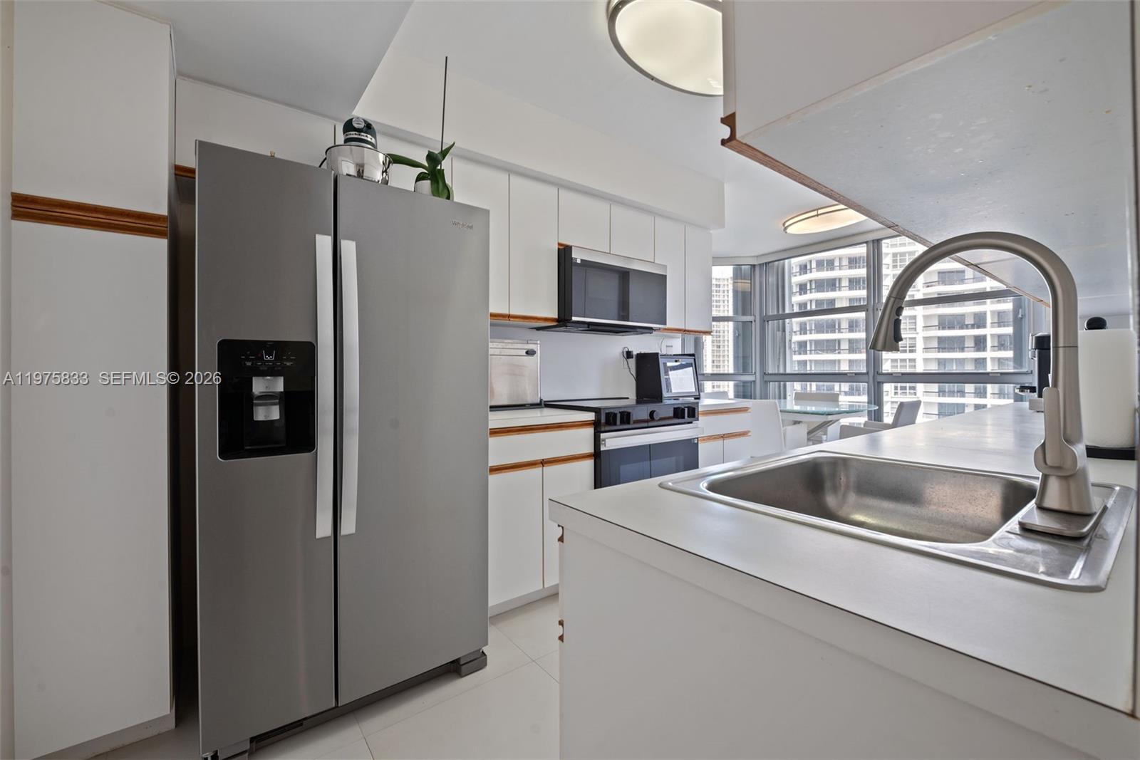 MYSTIC POINTE CONDO NO TH - Residential