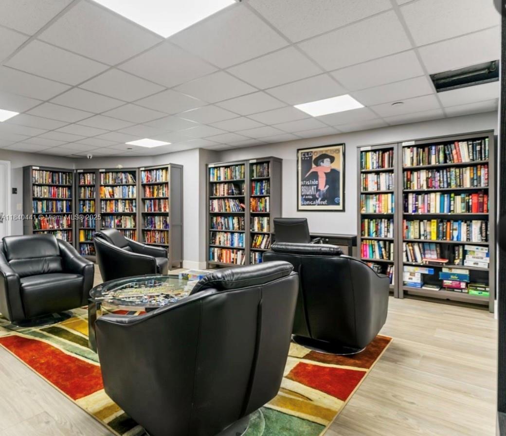 MYSTIC POINTE CONDO NO TH - Residential