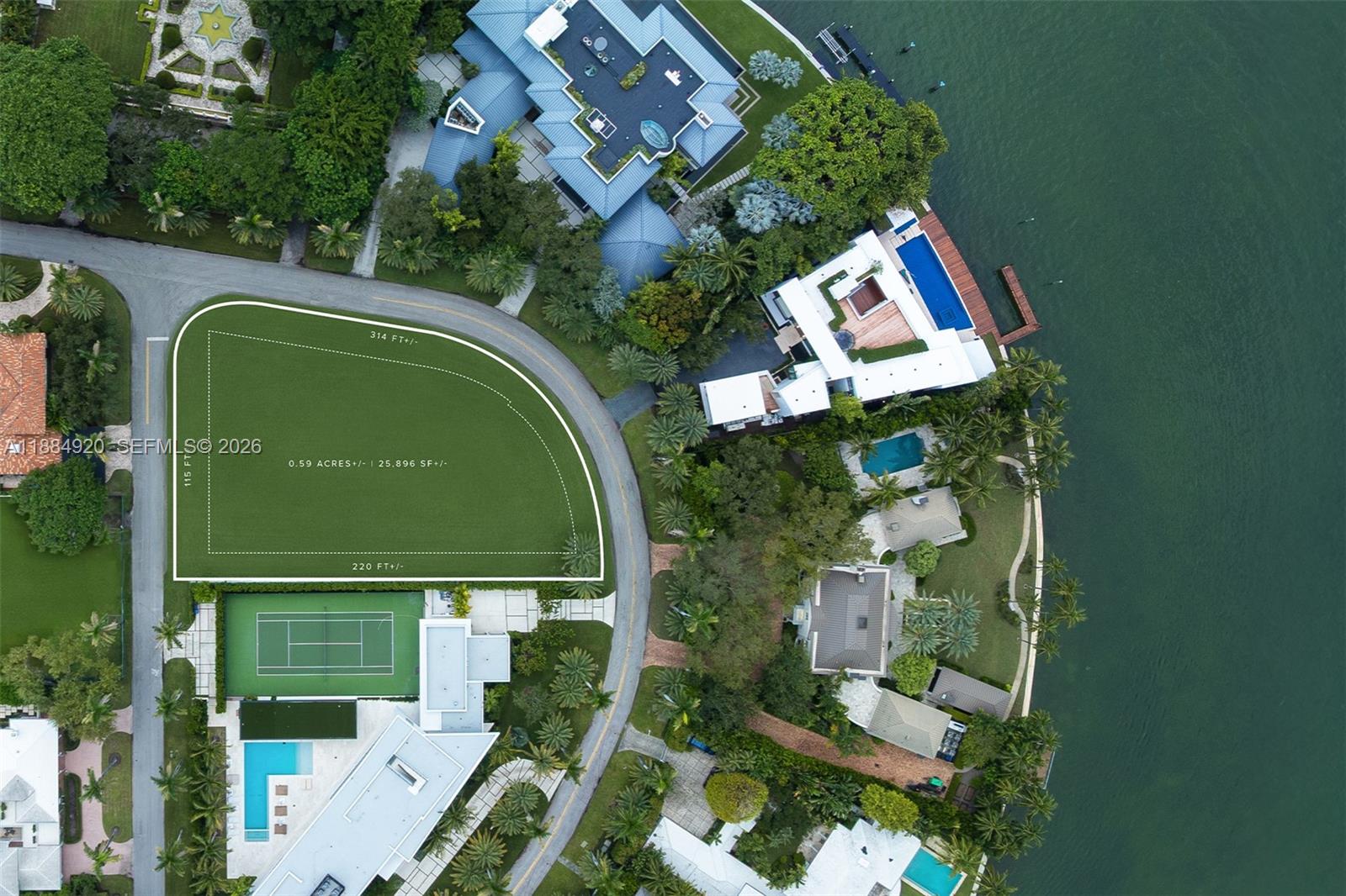 LA GORCE ISLAND - Land