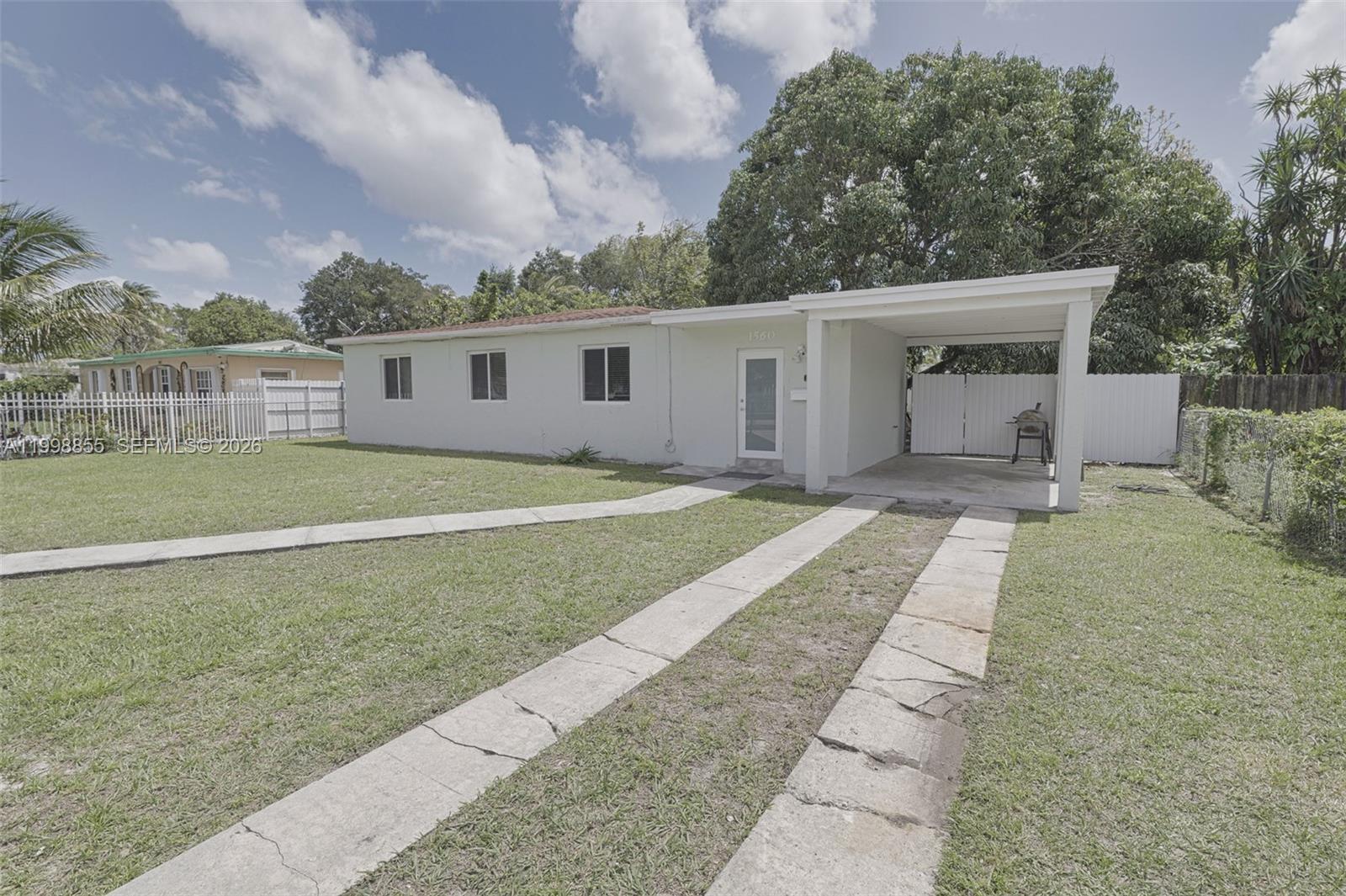 1560 NW 130th St, North Miami, FL, 33167/$475,000 3 1560 NW 130th St