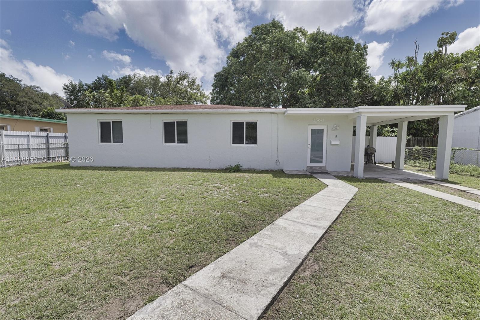 1560 NW 130th St, North Miami, FL, 33167/$475,000 2 1560 NW 130th St