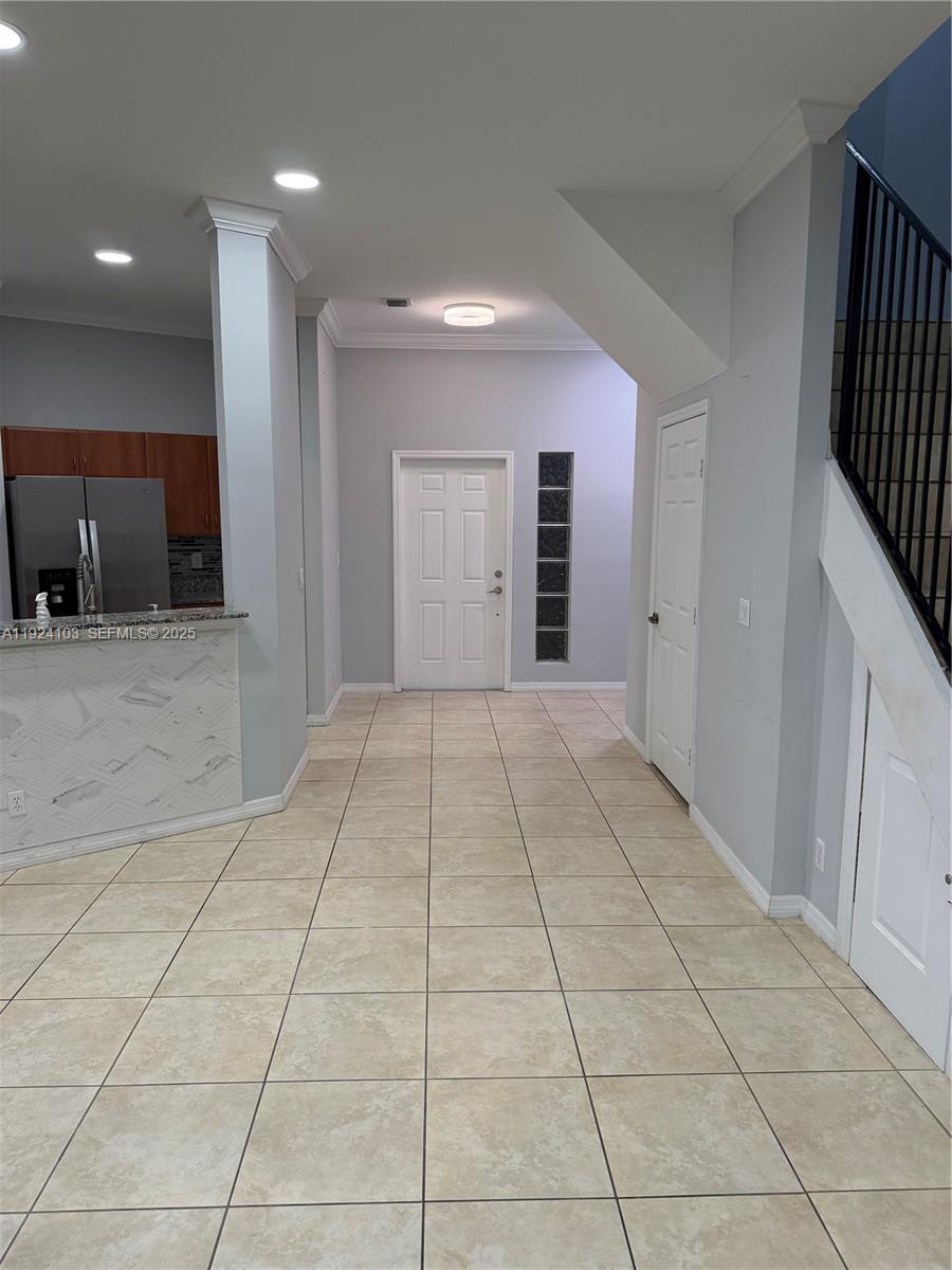 CLAIRE LAKE - Residential