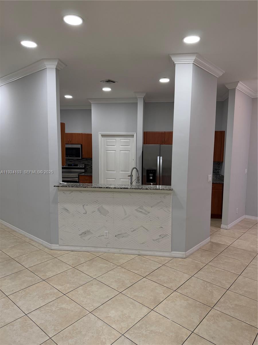 CLAIRE LAKE - Residential