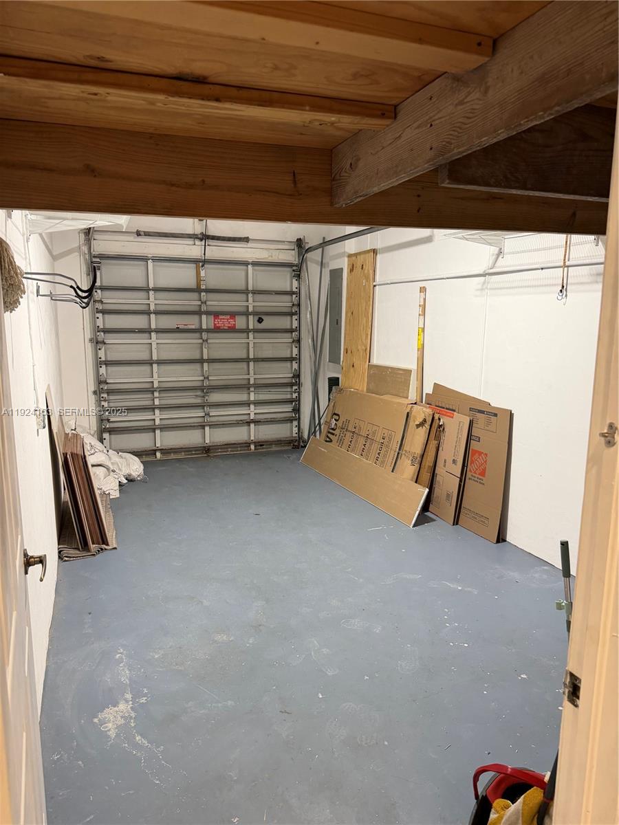 CLAIRE LAKE - Residential