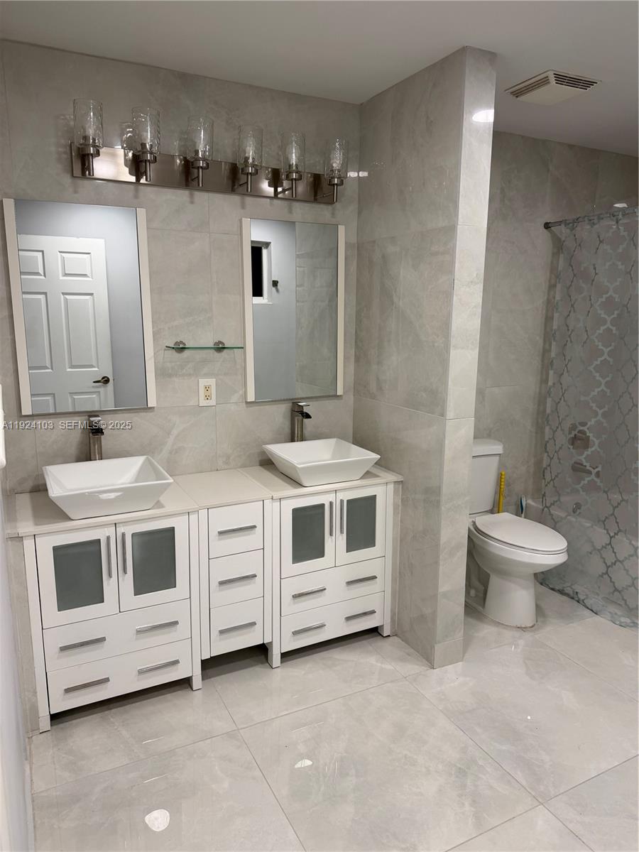 CLAIRE LAKE - Residential